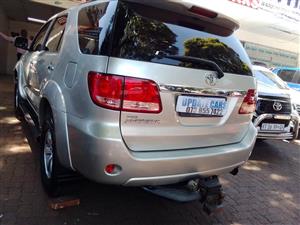 2007 Toyota Fortuner 3.0 D4D 4x2 Silver Color  Diesel Manual