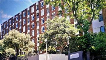 Apartment For Sale in Green Point
