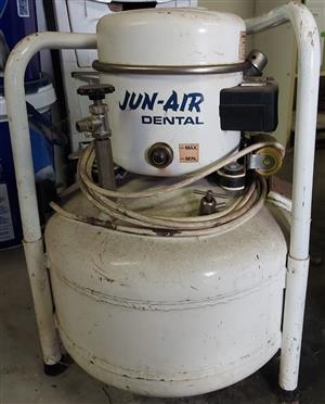 Jun Air compressor & Cattani Dental suction