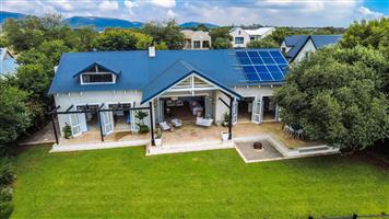 A Stylish Family Retreat with Spectacular Views!