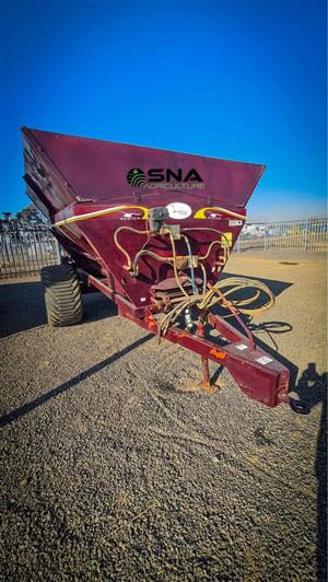 5000L Amazone Spreader