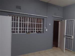 BACHELOR FLAT AVAILABLE TO RENT – 01 MAY 2026 – VANDERBIJLPARK CW3