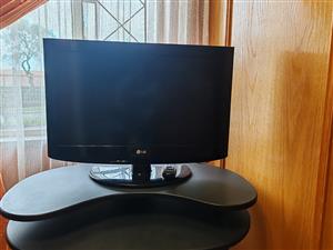 27" LG LED TV