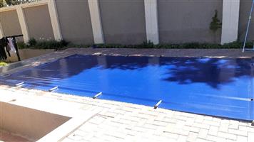 POOL COVERS WITH HOOKS OR POLE