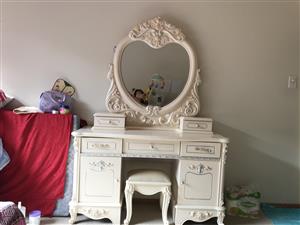 Beautiful dressing table for sale