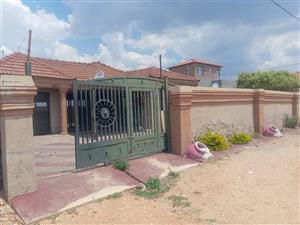 BEAUTIFUL 5 BEDROOM FAMILY HOUSE WITH RENTAL OPPORTUNITY