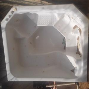 Brand New 8 Seater Deluxe Octagon Jacuzzi 