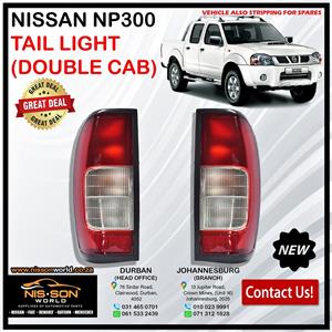 NISSAN NP300 TAIL LIGHTS