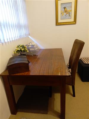 Quaint Solid Wooden SAR's desk with two side drawers. Cash on Collection.