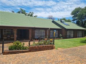 Small Holding For Sale in Doornkraal