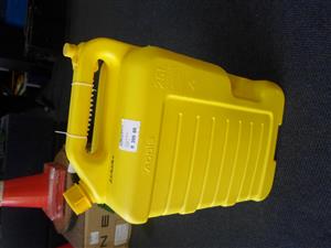 25l Addis Jerry Can