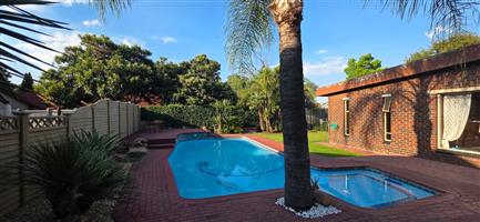 EXCEPTIONAL  INVESTMENT PROPERTY in SE 7!!!