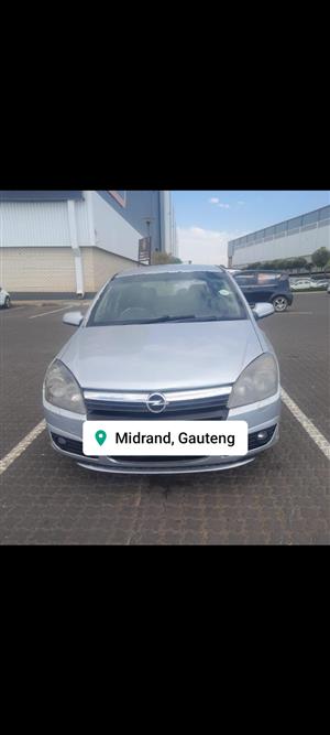 Opel astra H,  silver gray,  2005 modern,  special attention,  respraying.