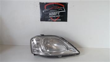 Nissan NP200 right headlights