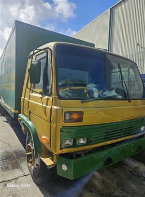 8 ton AMC 894 EVO Cargo Mover - AELOUS Truck breaking for parts