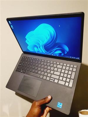 Dell i3 12th gen 8gb ram 512gb ssd
