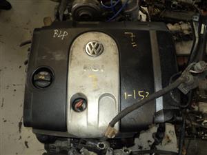 VW TOURAN 1.6 FSI ENGINE
