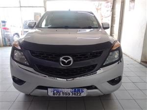 2014 Mazda BT 50 2.2 with canopy  170000km Manual Diesel White color 