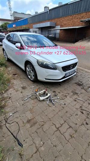 V40 2011 - 2014 stripping for spares 
