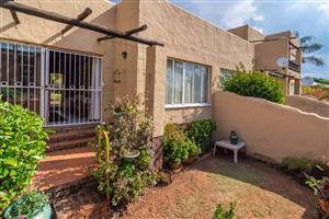 Charming and Spacious Simplex in Penny Lane, Roodekrans