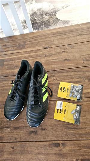 New Size 11 Addidas Kakari Rugby boots