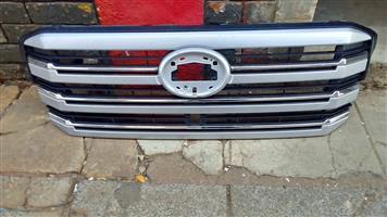 Toyota land cruiser prado LC 300 grill