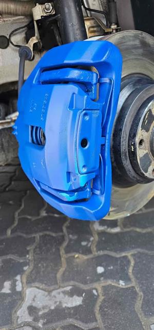 Bmw e90 n54 335i Front Brake Calipers Disc's and pads .Complete Front Set