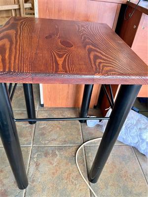 Square Brushed metal & wood table