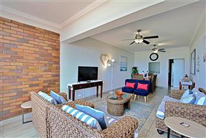 Modern 2-Bedroom Unit with Panoramic Sea Views in Marilyn Court, Scottburgh