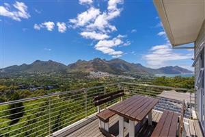 House For Sale in Mount Rhodes