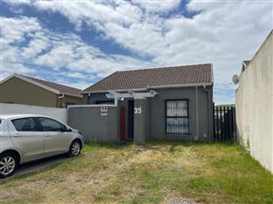 House For Sale in Summer Greens