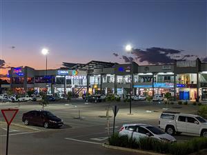 Office on upper level of shopping centre Bonaero Park 