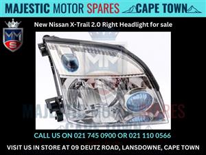 Nissan X-Trail 2.0 Right Headlight for sale