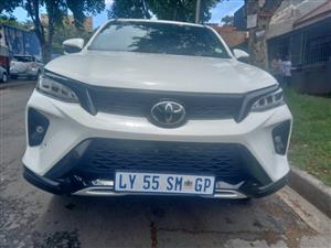 2024 Toyota Fortuner 2.8 GD6 VX  AUTOMATIC DIESEL  LEATHER SEATS  31000kms 