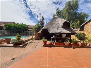 PRIME SPOT Family Home In SE 3 New To The Market