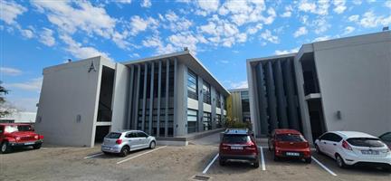 583sqm Office space to lease in Halfway House Midrand