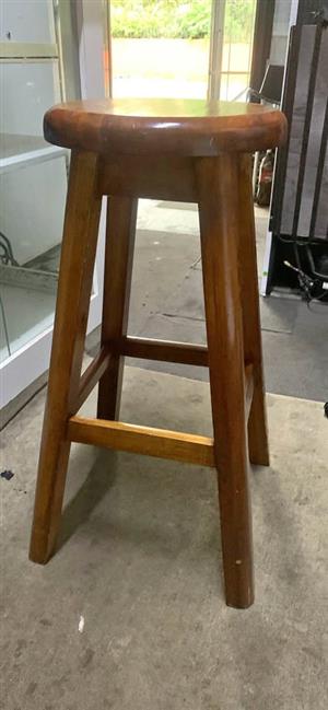 Bar stool R200 280 Steve Biko road  Gezina  PTA  calls  Wattsup