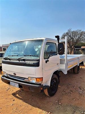 2008 Nissan UD40 Dropside
