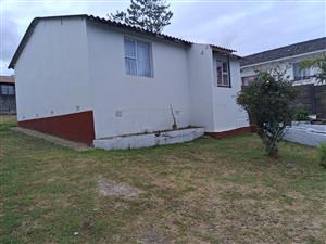 Neat, Move-In Ready Home with Secure Yard- Buffalo Flats (shared property)