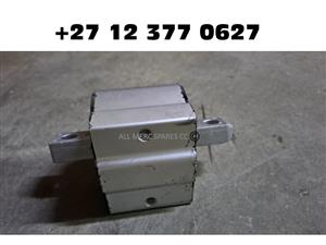 Mercedes Benz Merc W203 gearbox mounting C180/C200 for sale