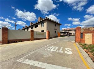 Apartment For Sale in Alrode South