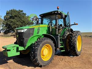 2013 John Deere 7200R