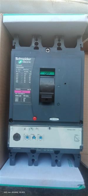Schneider circuit breaker,model SNX630H.brand new .NORMAL PRICE ALMOST R11K