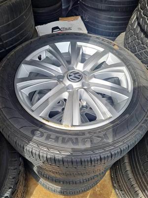 Vw T5,T6 combi original alloy mags size 18+tyres used still in good condition