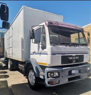 2004 MAN LE 15 2208 tonner Closebody