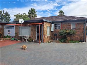 Beautiful neat as a pin low maintenance home with full flat. 2 for the price of 1.