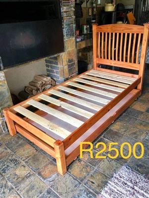 Beste 3/4 Pallet bed frame and headboard | Junk Mail ZV-81