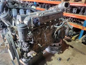 MERCEDES BENZ AXOR ENGINE COMPLETE.  EXCELLENT CONDITION