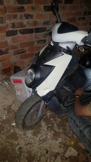 Accident damaged scooter for sale, cash for collection in Pretoria, Gezina