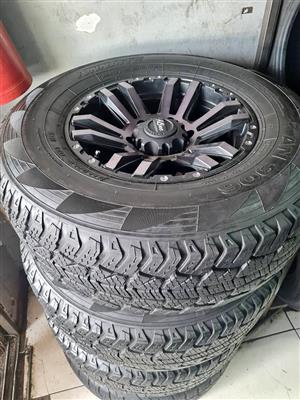 Toyota Hilux/ Fortunar,Ford Ranger,Isuzu brand new mags size 16+tyres 